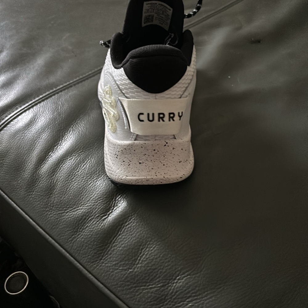 Brand new in box Under Armour Stephen Curry shoes
